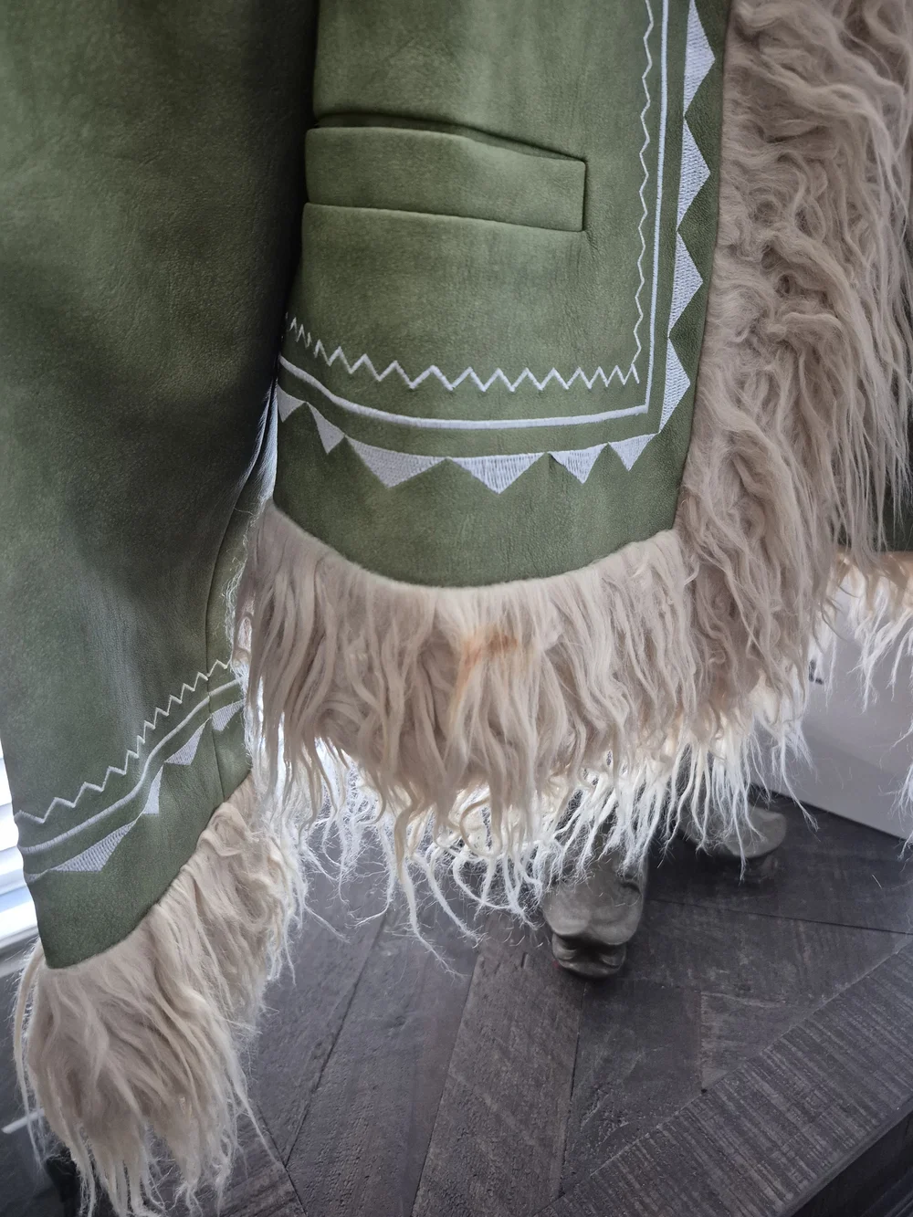 Urban Outfitters Olive Green Faux Suede Jacket with Cream Faux Fur Trim - Picture 4 of 5